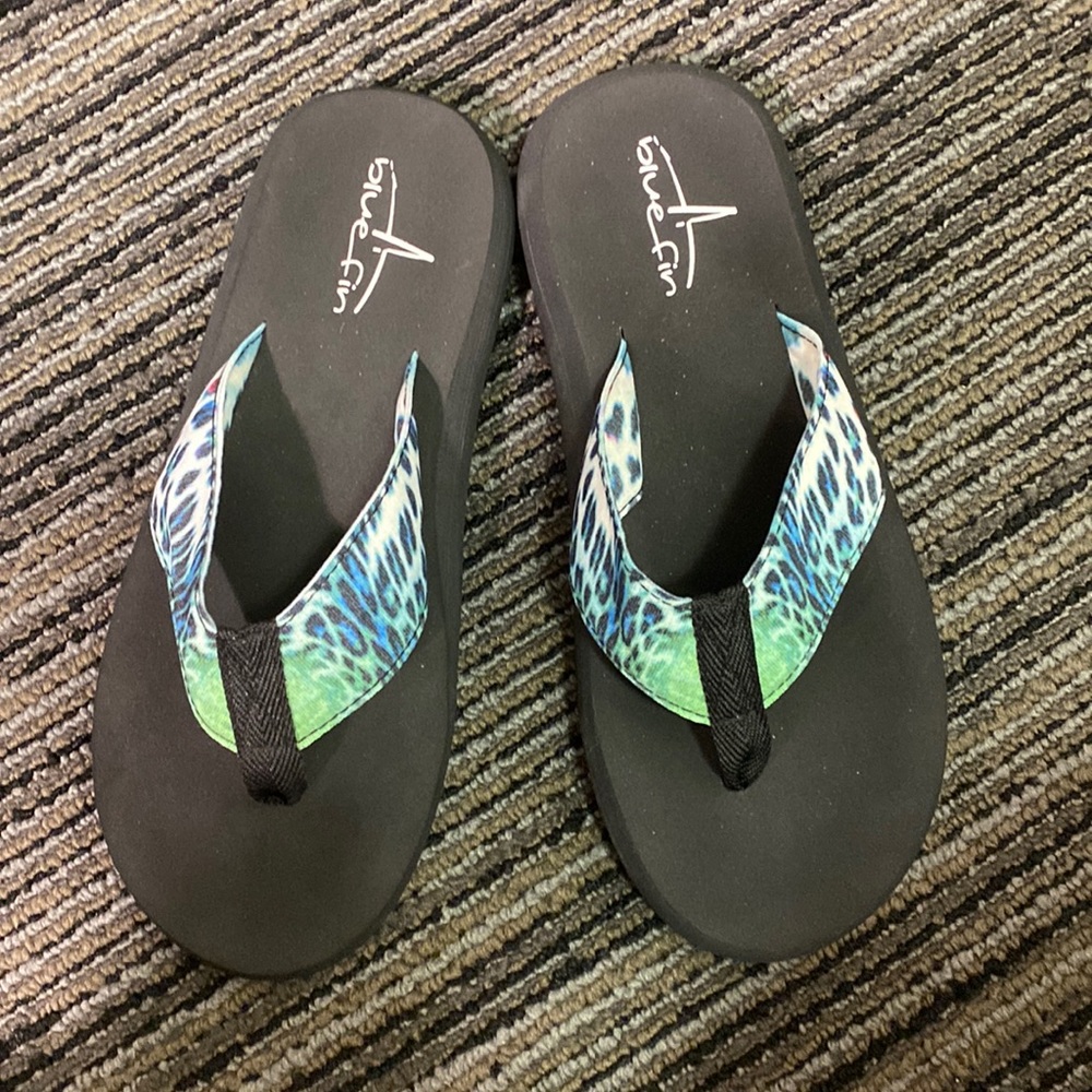 New Blue Fin Keilani Flip Flops!